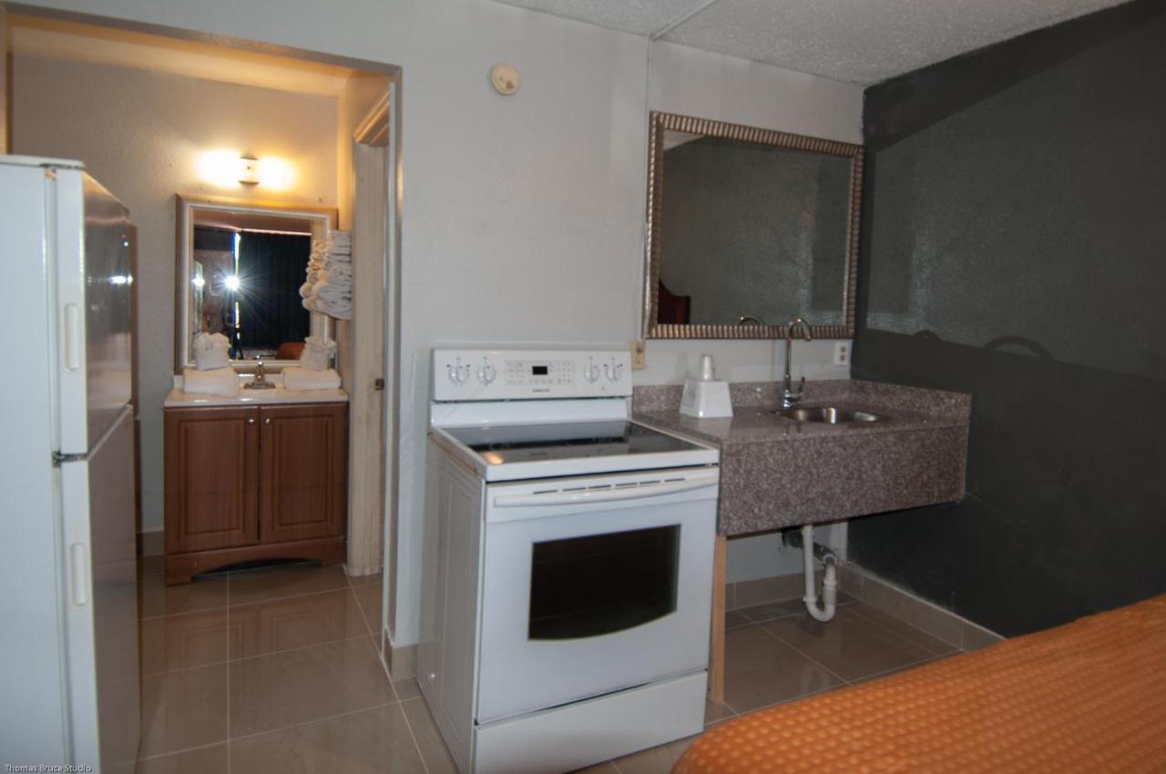 Deluxe King Suite